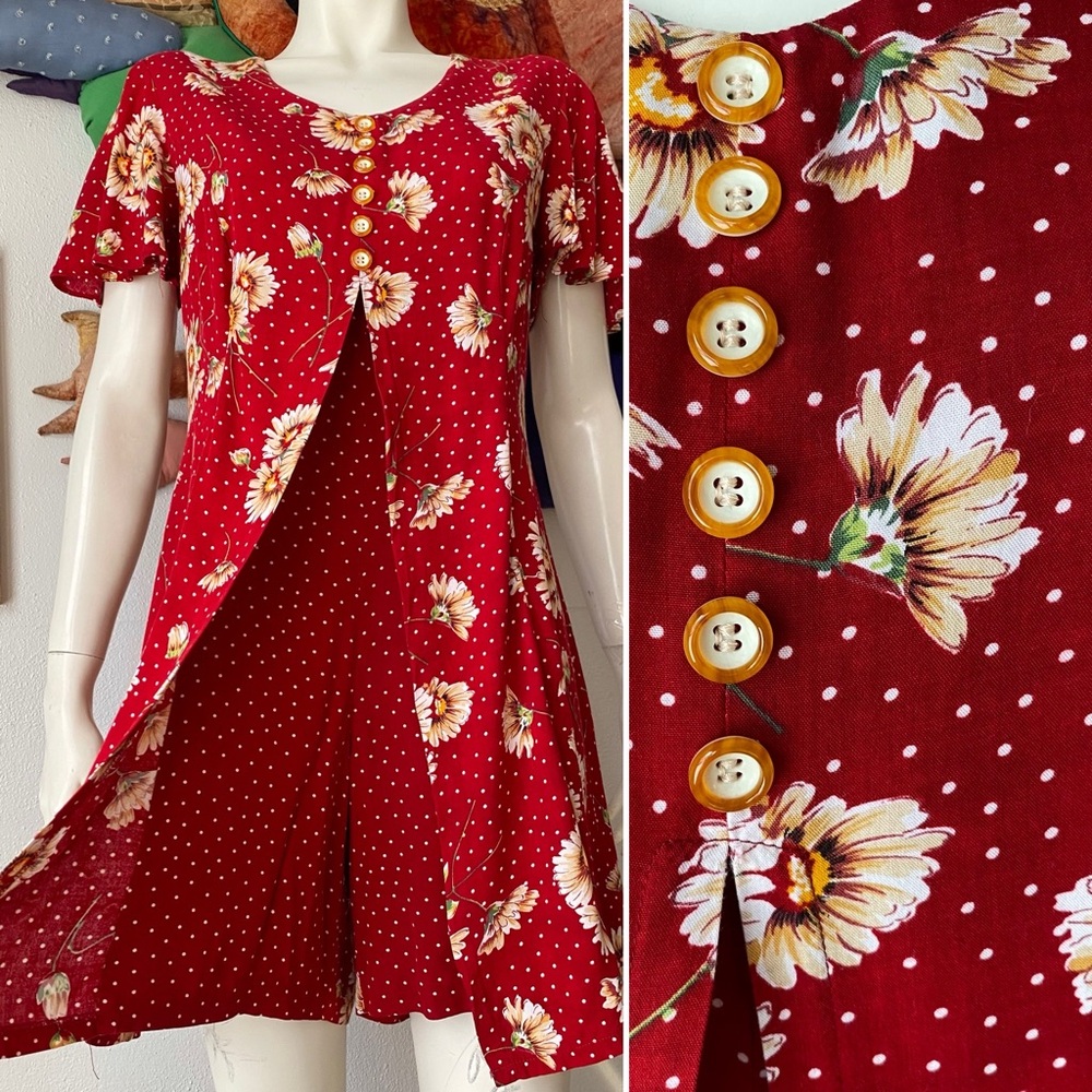 Vintage 1990s RAYON ROMPER One Piece Grunge Dark Red Daisies Shorts Jumpsuit M